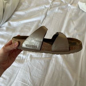 Taupe Birkenstock sandal in size 7